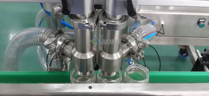 雙頭辣椒醬自動(dòng)灌裝機(jī)