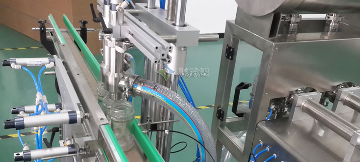 雙頭顆粒自動(dòng)醬料灌裝機(jī),豆豉醬灌裝機(jī)