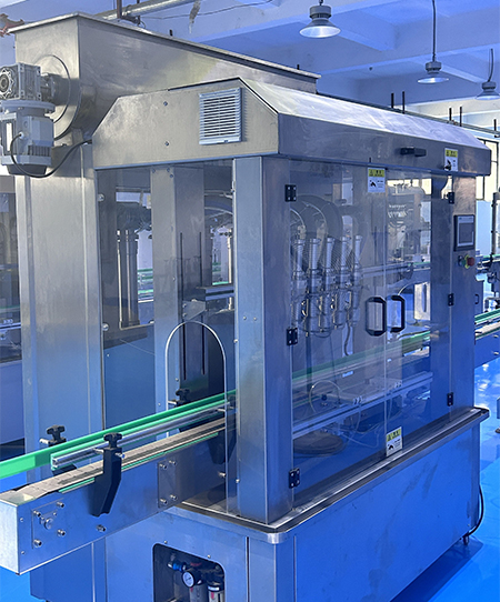 香辣醬灌裝機生產(chǎn)線設(shè)備車間