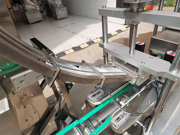 自動(dòng)化牛肉醬料灌裝生產(chǎn)線